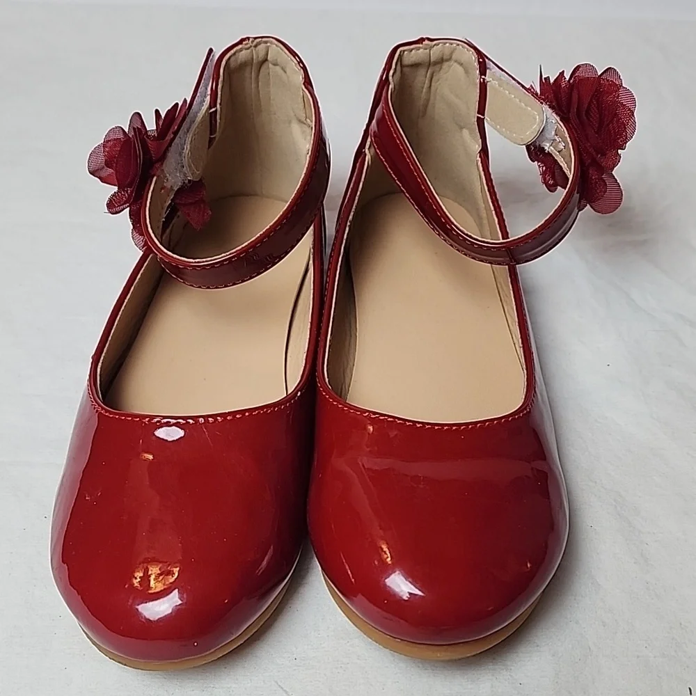 Youth Red Patent Leather Shoes with Flower Accent Size 1
